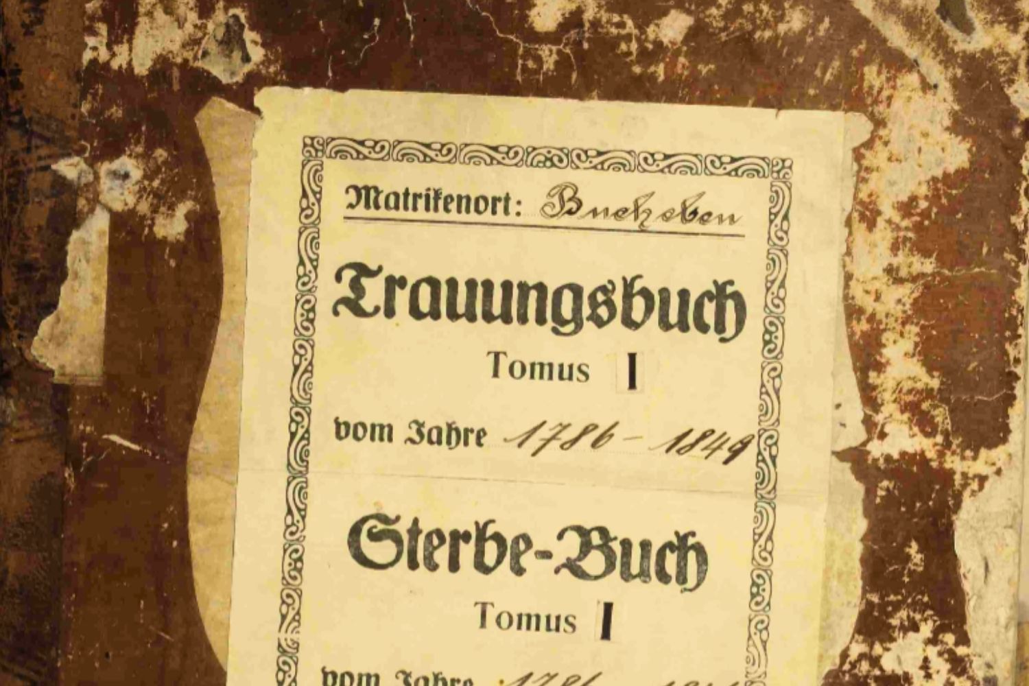 Historischer Buchdeckel eines Trauungs- und Sterbebuches aus Bucheben